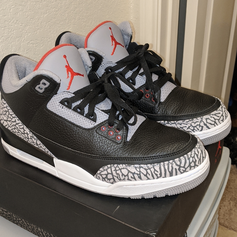 Mens Jordan Retro 3 Basketball Shoes